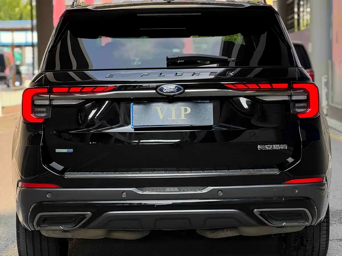 Фото 5 - Ford Explorer