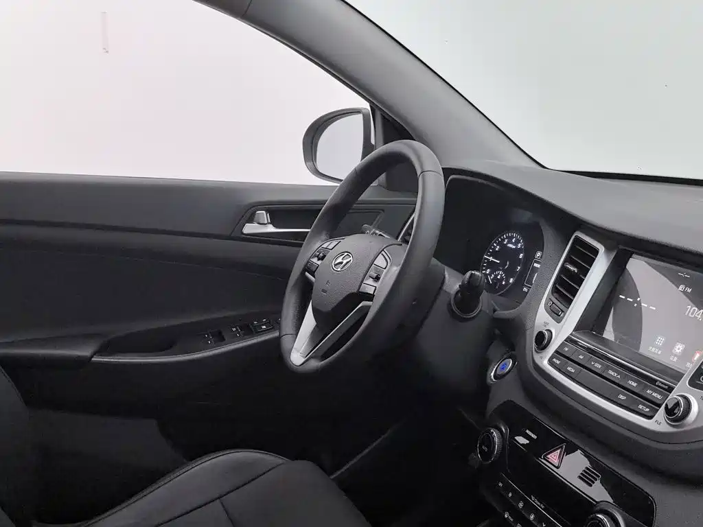 صورة 22 - Hyundai Tucson