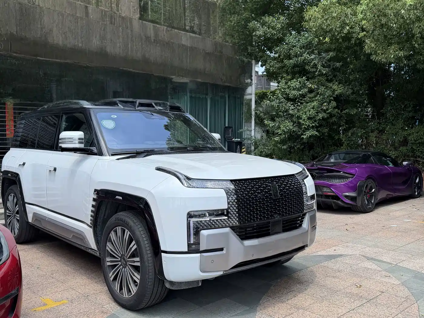 2025 Yangwang U8