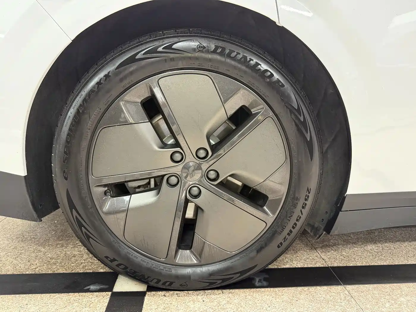 Li Auto i6 2026 2025 2WD Base Model