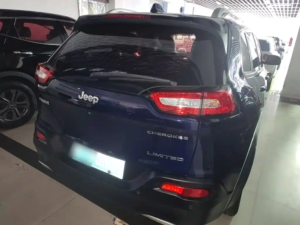 Jeep Cherokee 2018 2017 2.4L Leading Smart Edition
