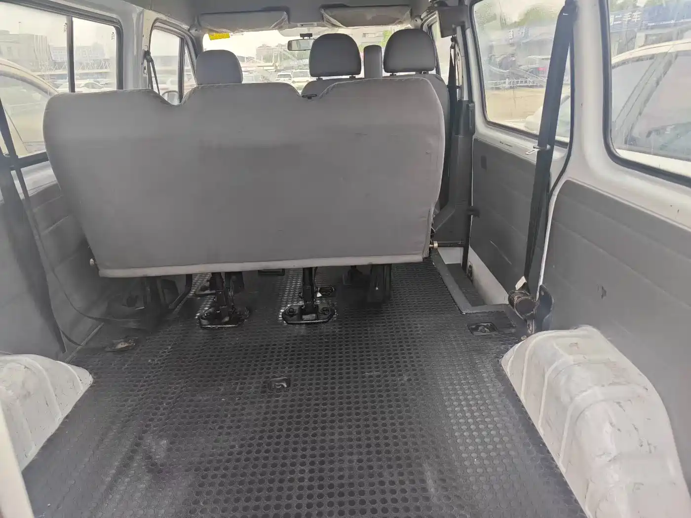 Ford Classic Transit 2015 2015 2.8T Diesel Short Wheelbase 6-Seater Mid-Roof MPV JX493ZLQ4