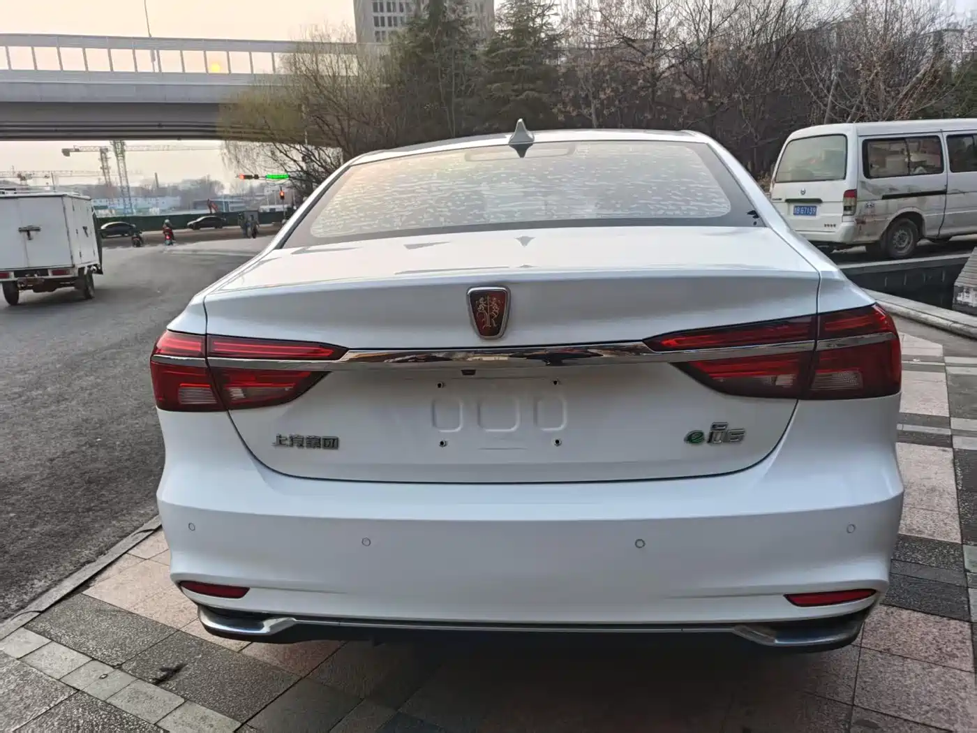 ROEWE I6 NEW ENERGY
