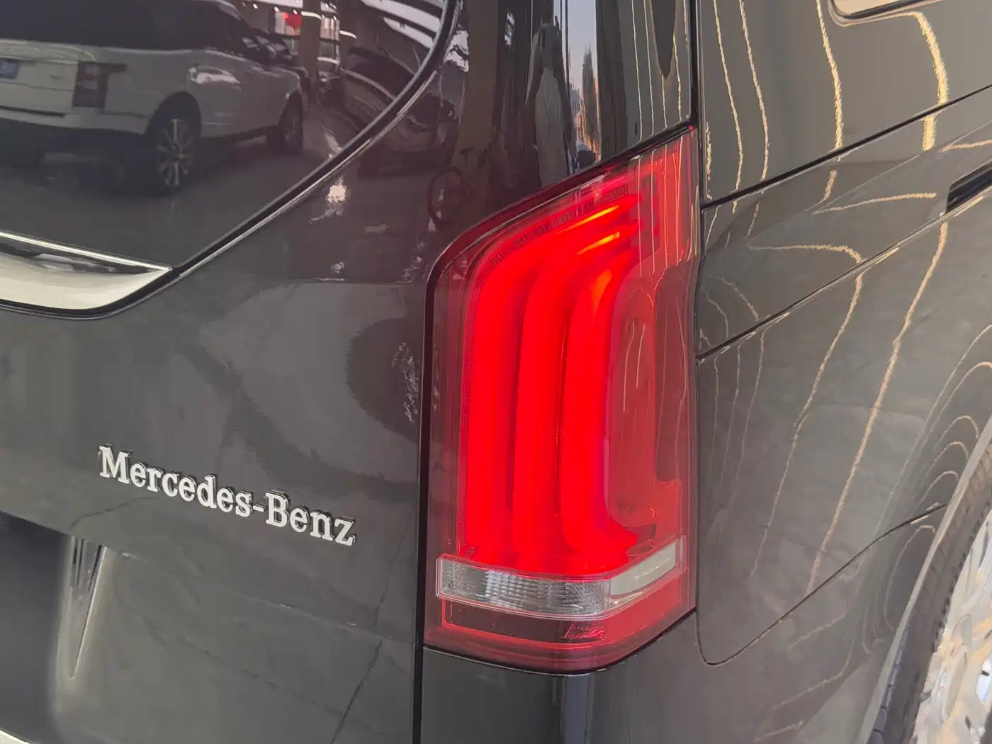 Mercedes-Benz V-Class 2025 2024 V 300 L Long Wheelbase Premium