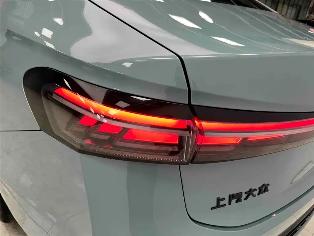 Volkswagen Passat 2025 Model Pro 380TSI Starlight Dragon Premium Edition фото 19