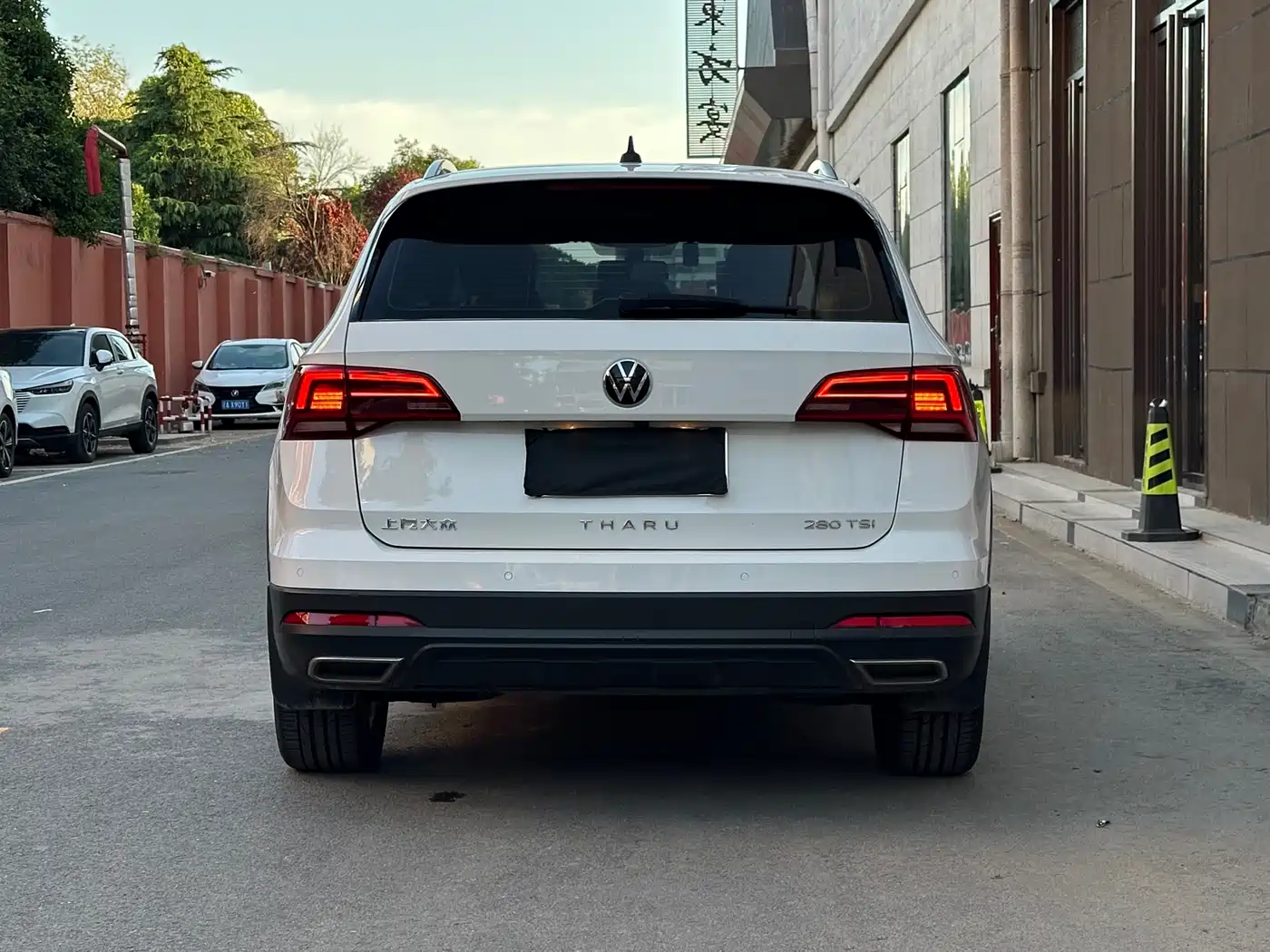 Volkswagen Tharu 2022 280TSI FWD Luxury Edition фото 5