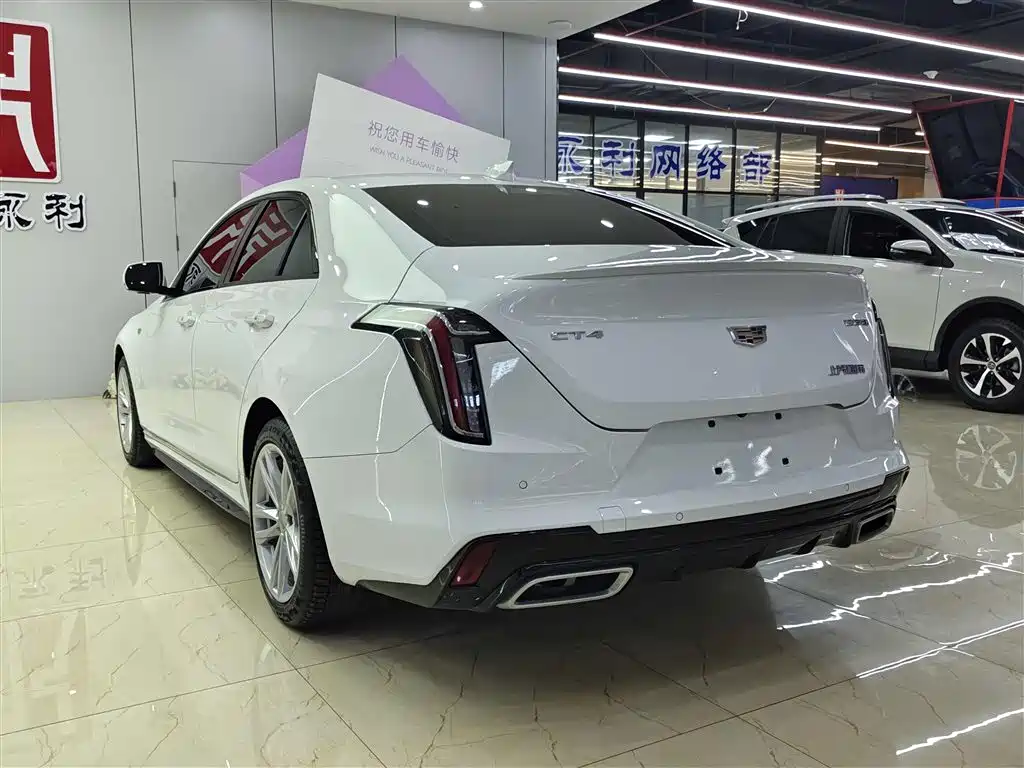 CADILLAC CT4