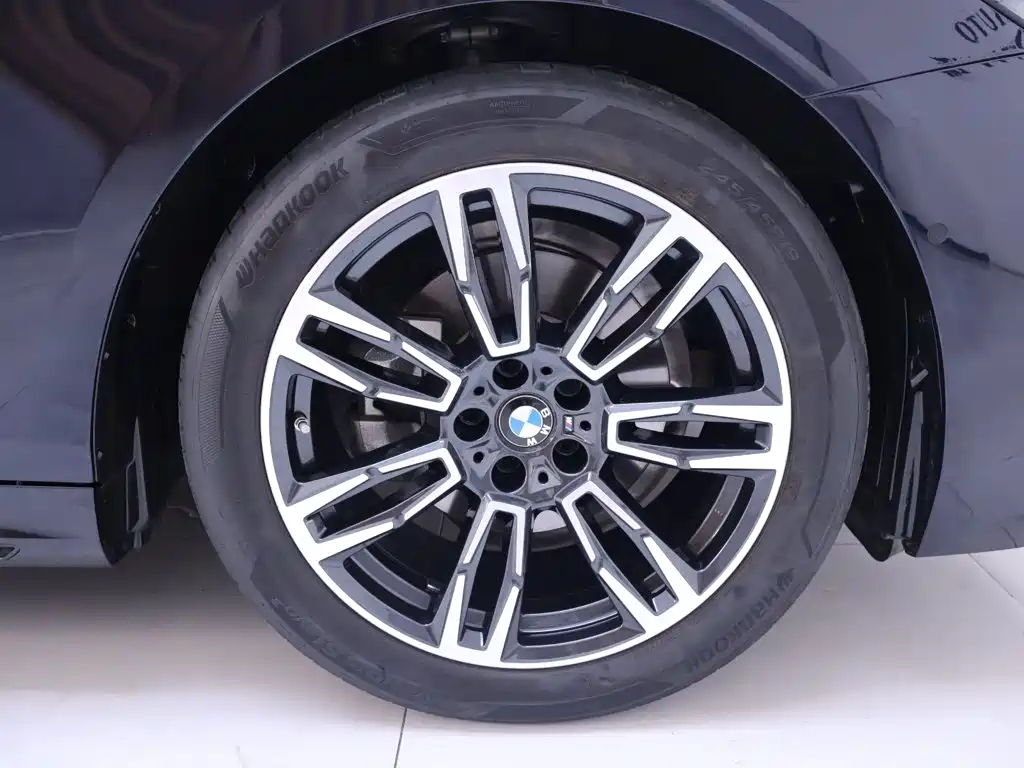 BMW 5 Series, миниатюра 6