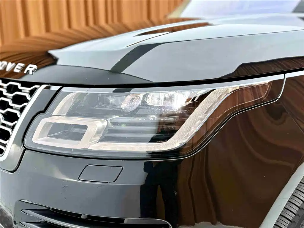 Land Rover Range Rover 2018 3.0 SC V6 Vogue SE Genesis Extended Edition фото 22