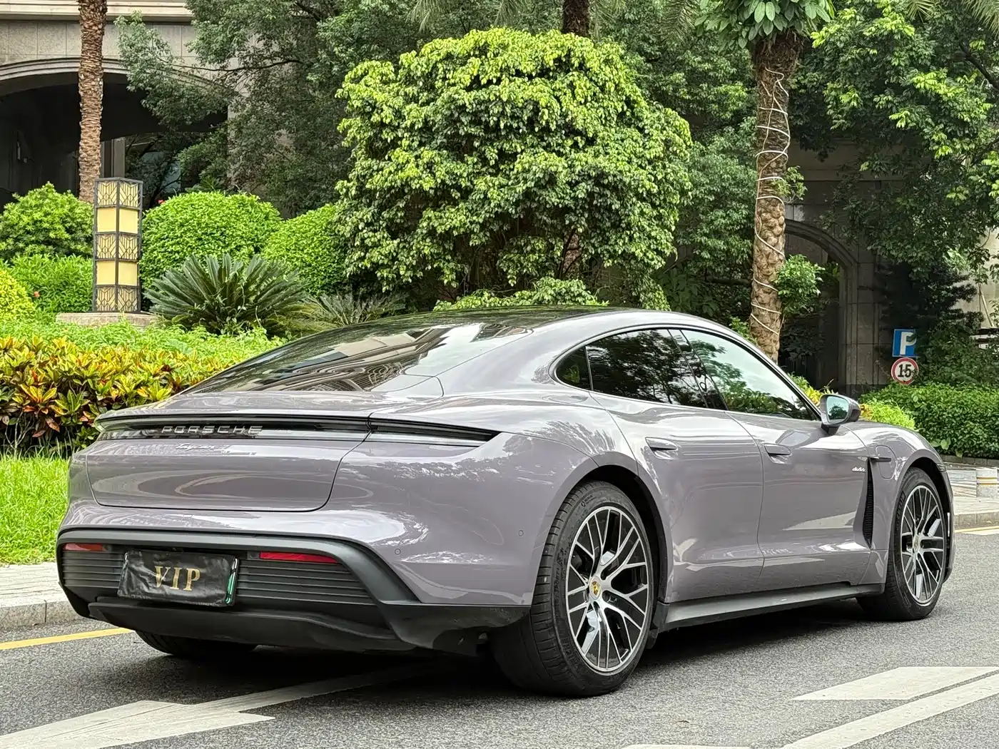 Porsche Taycan 2025 2025 Taycan