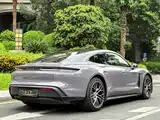 صورة 30 - Porsche Taycan