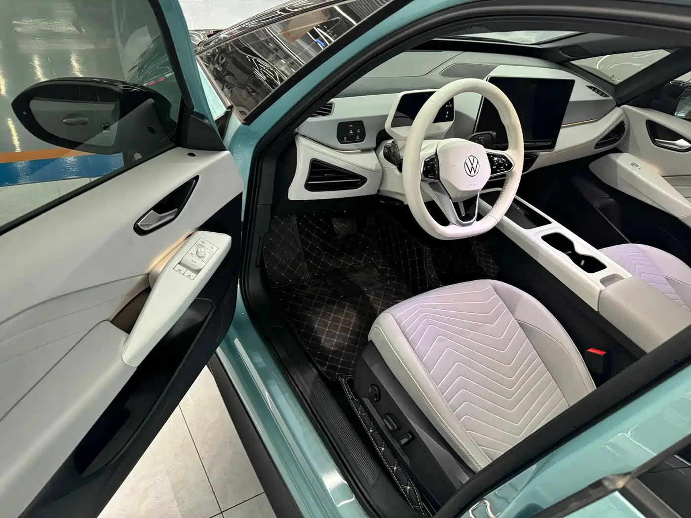 Volkswagen ID.3 2025 Facelift Smart Outstanding Edition фото 4