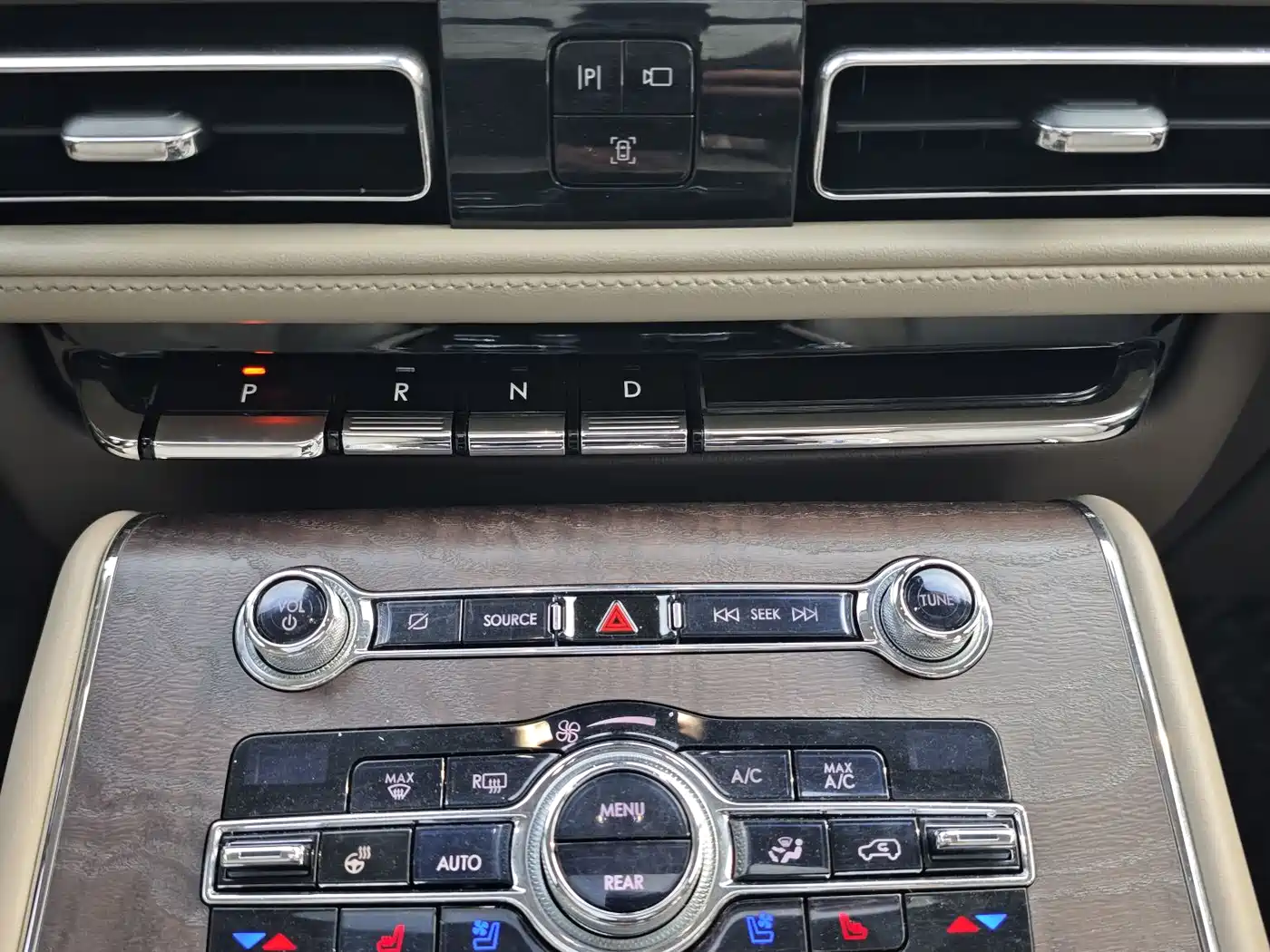 Lincoln Aviator (Import) 2020 2020 3.0T V6 AWD Premium Edition