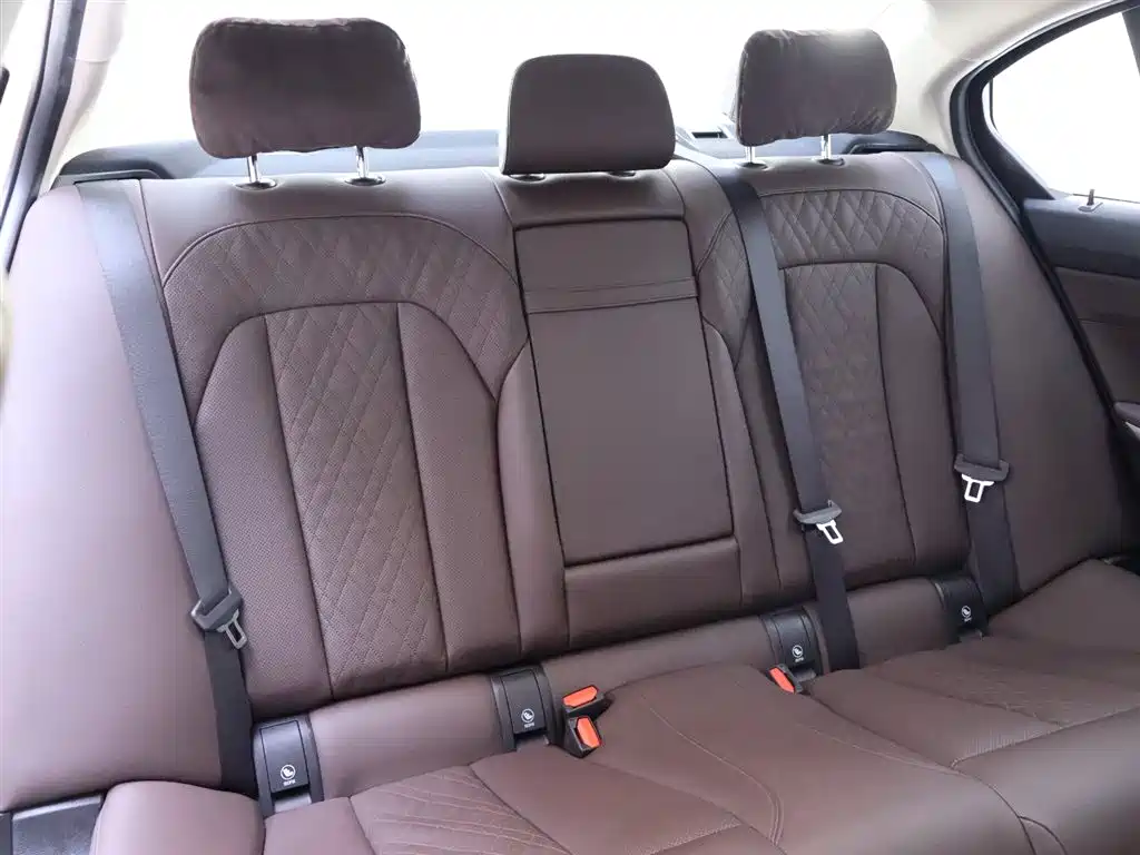 BMW 3 Series 2024 325Li M Sport Package фото 22