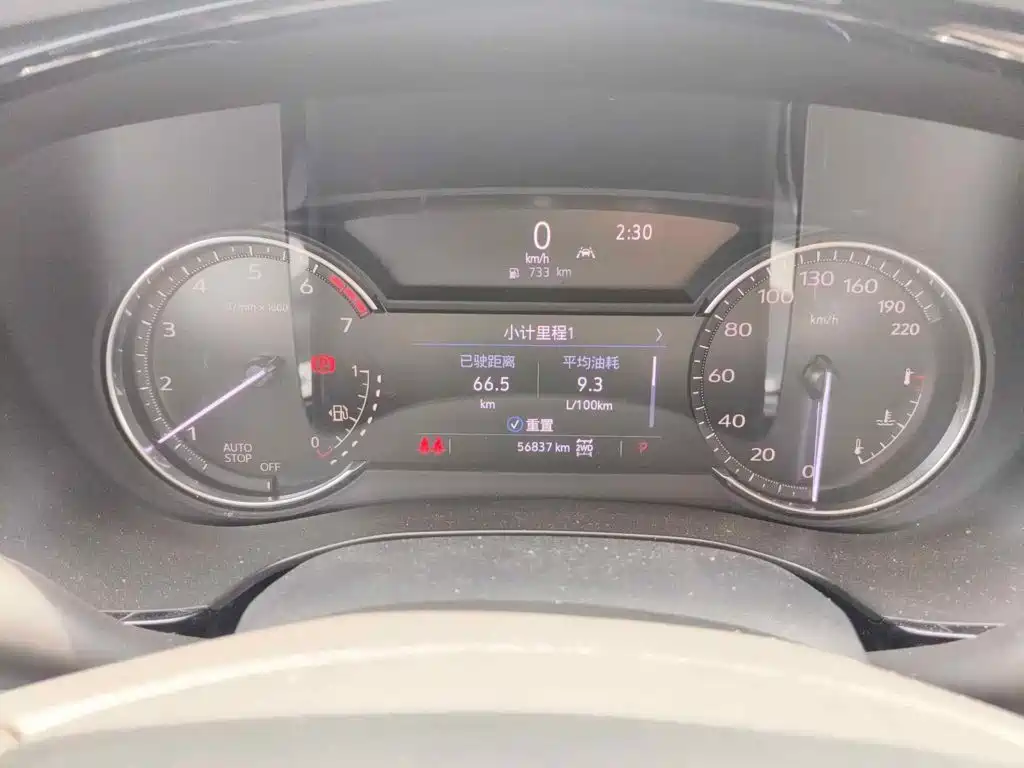 Photo 4 - Cadillac XT6