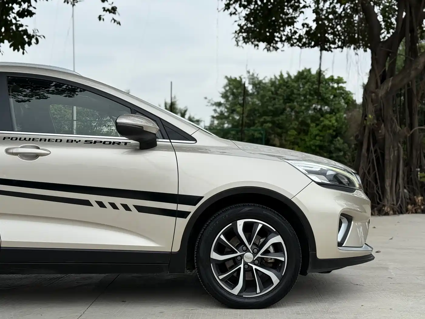 GEELY AUTOMOBILE EMGRAND GS