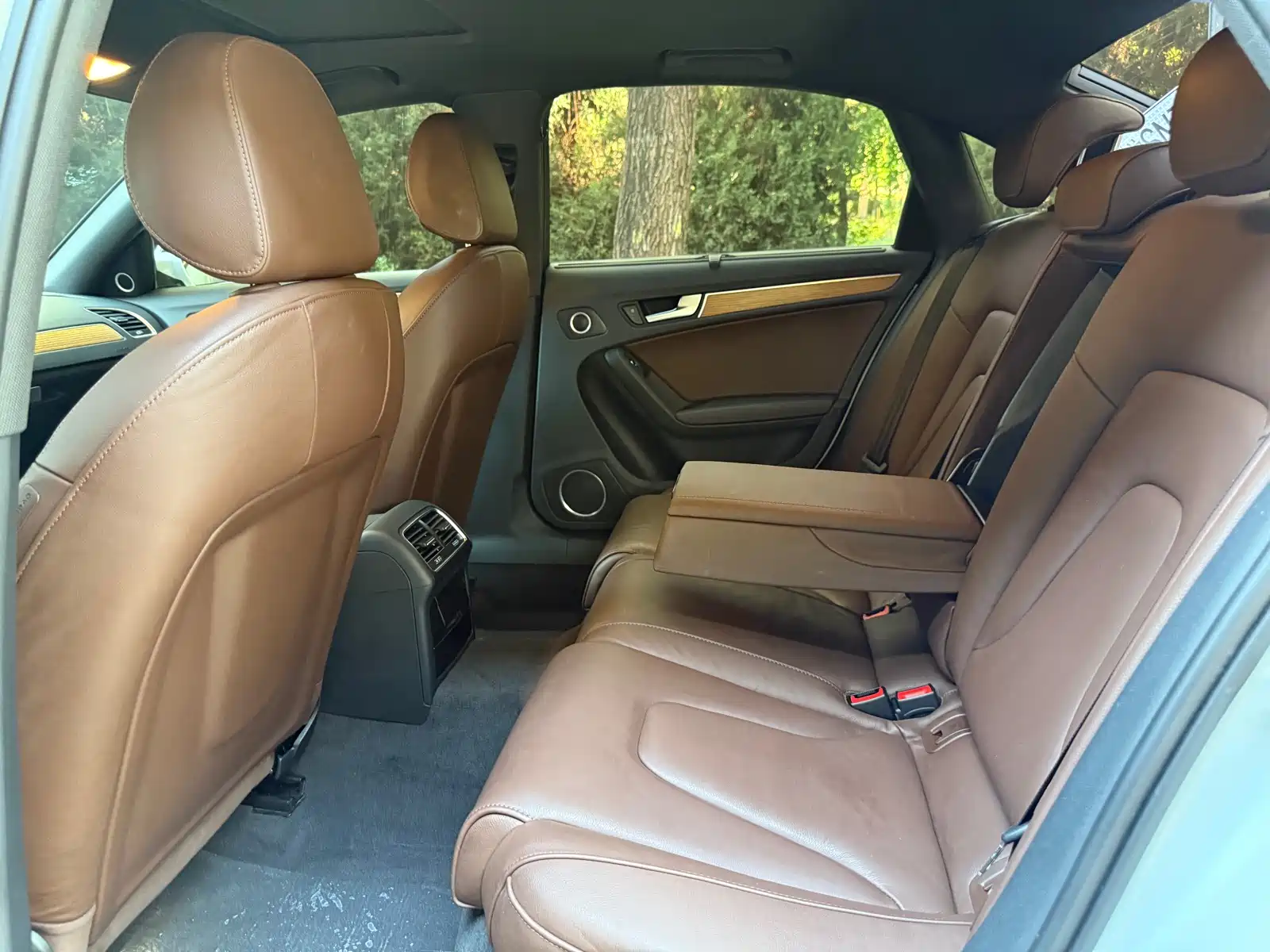 Фото 14 - Audi A4L
