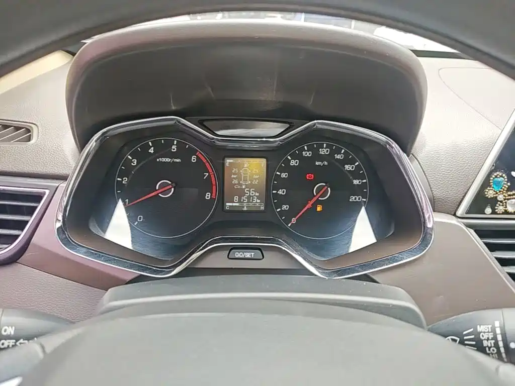 Baojun 310W 2018 2017 1.5L Manual Fashion Edition (China V)