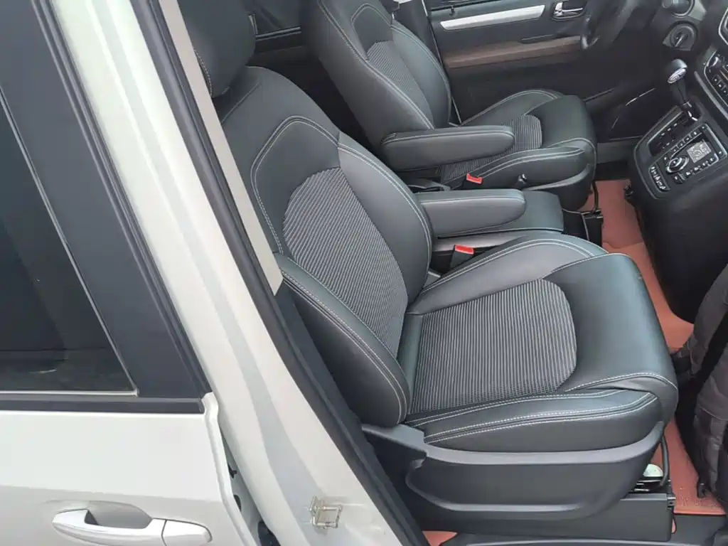 SAIC Maxus Maxus G10 2021 2019 Facelift PLUS 2.0T Automatic Elite Edition China VI