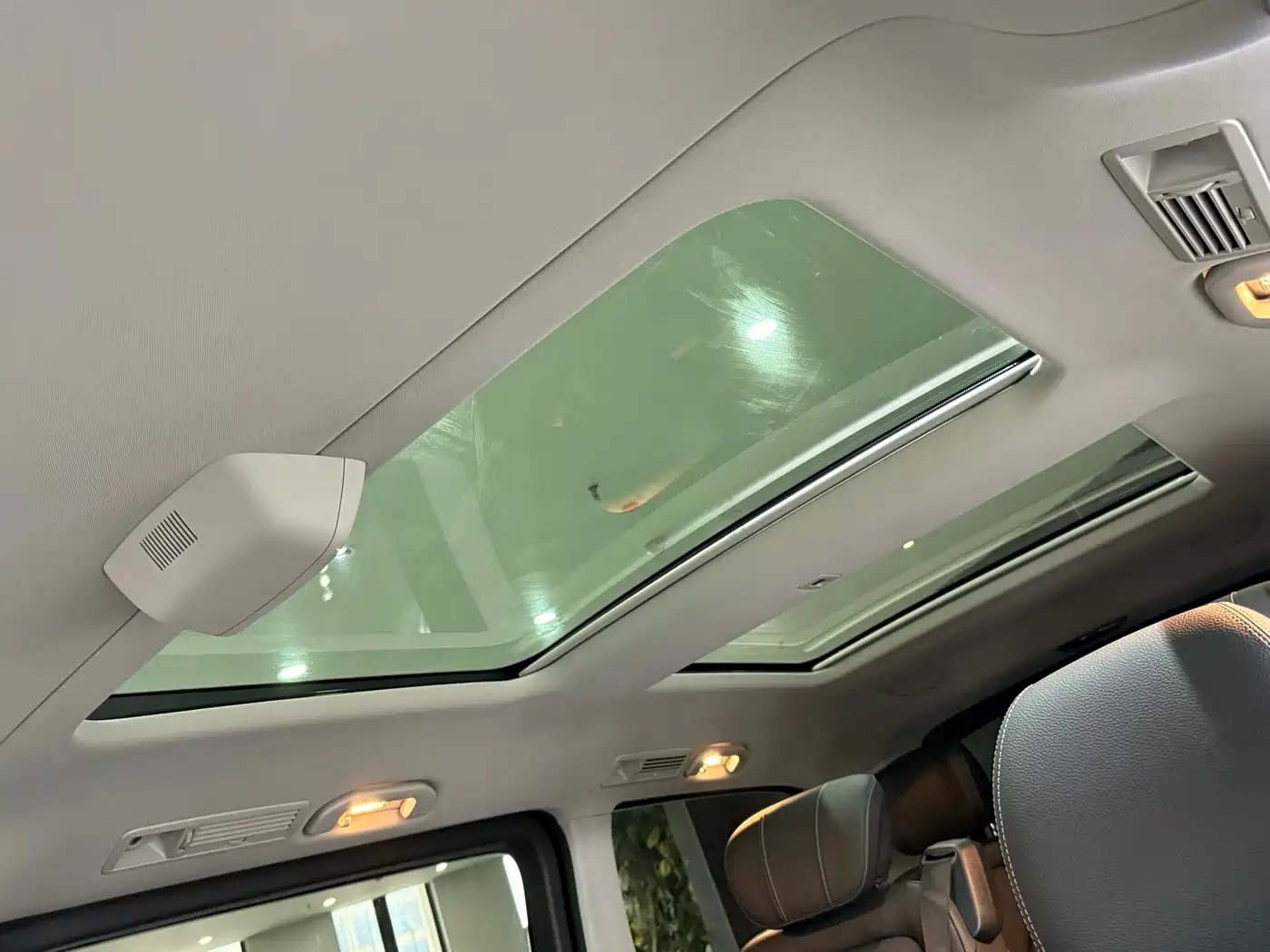 Mercedes-Benz V-Class 2021 V 260 Premium Edition фото 16