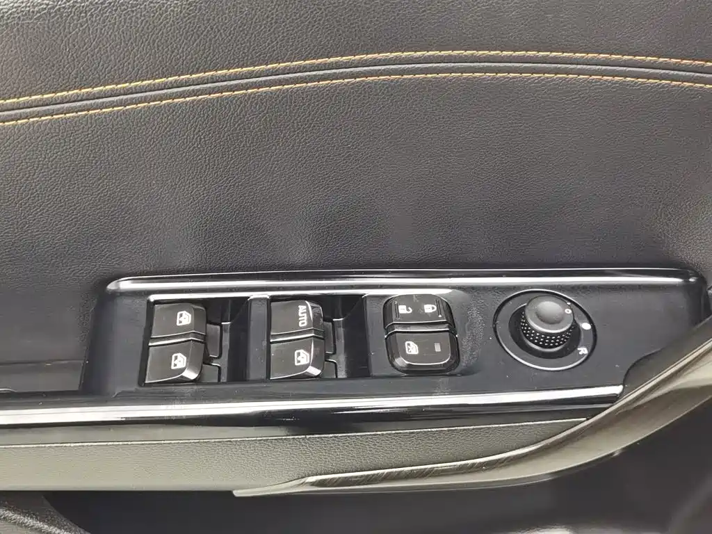 Baojun 310 2017 2016 1.2L Manual Luxury Type