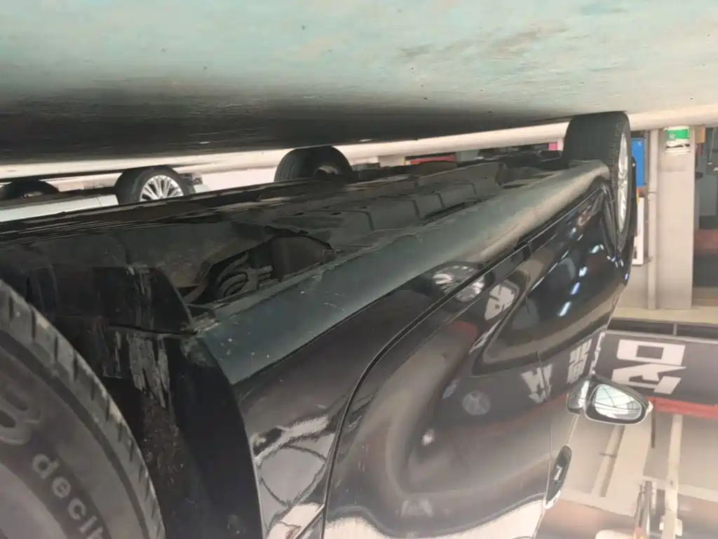 Фото 22 - Toyota Camry