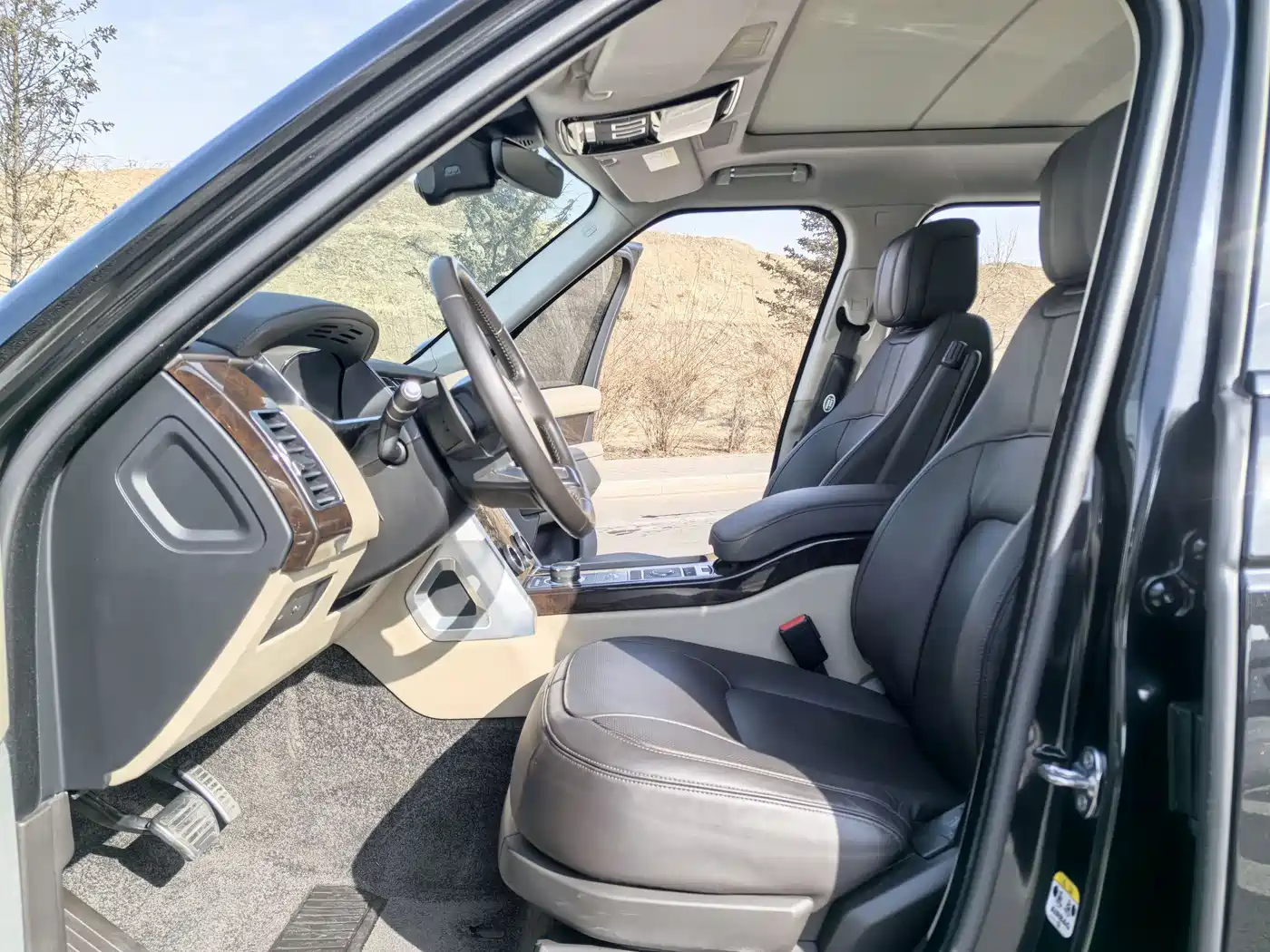 Land Rover Range Rover 2021 3.0 L6 Heritage Edition фото 8