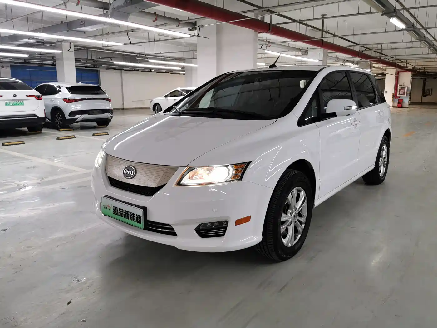 BYD E6