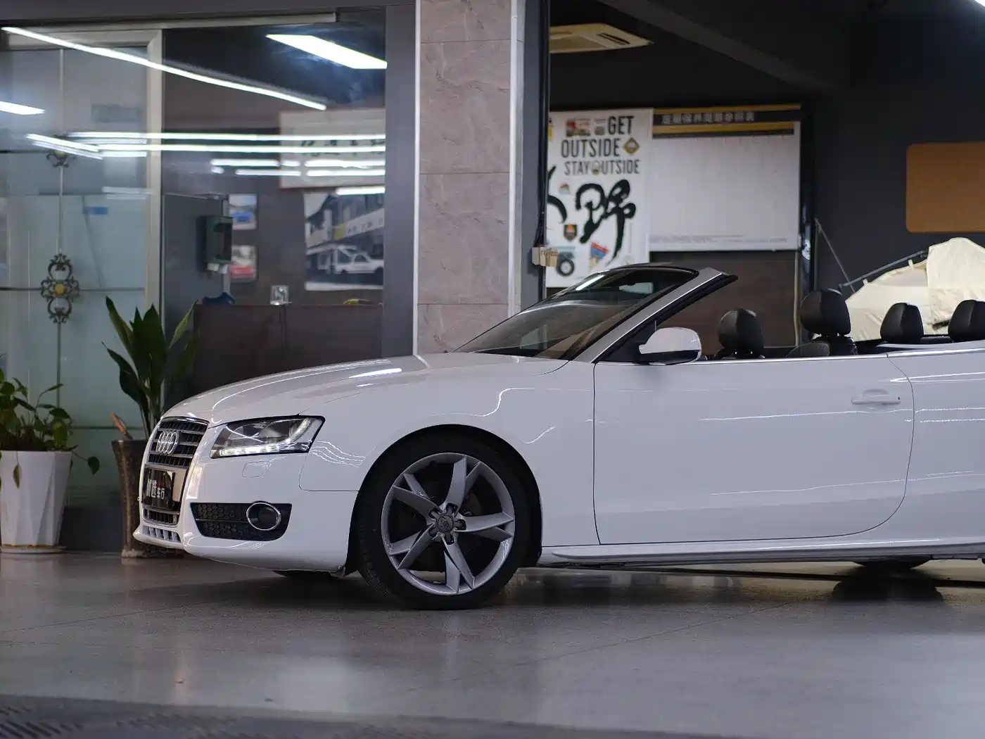 Audi A5 (Import) 2010 2.0TFSI Cabriolet фото 3