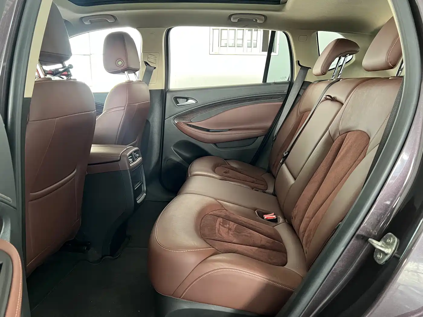 Buick Envision Plus 2017 20T FWD Elite фото 15