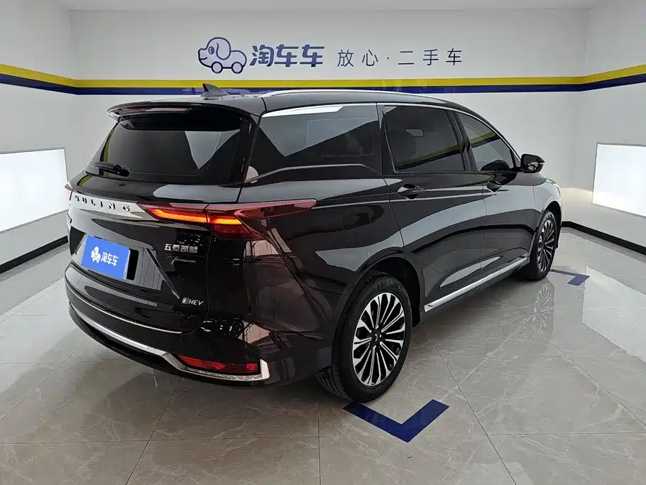 Photo 3 - Wuling Motors Wuling Victory
