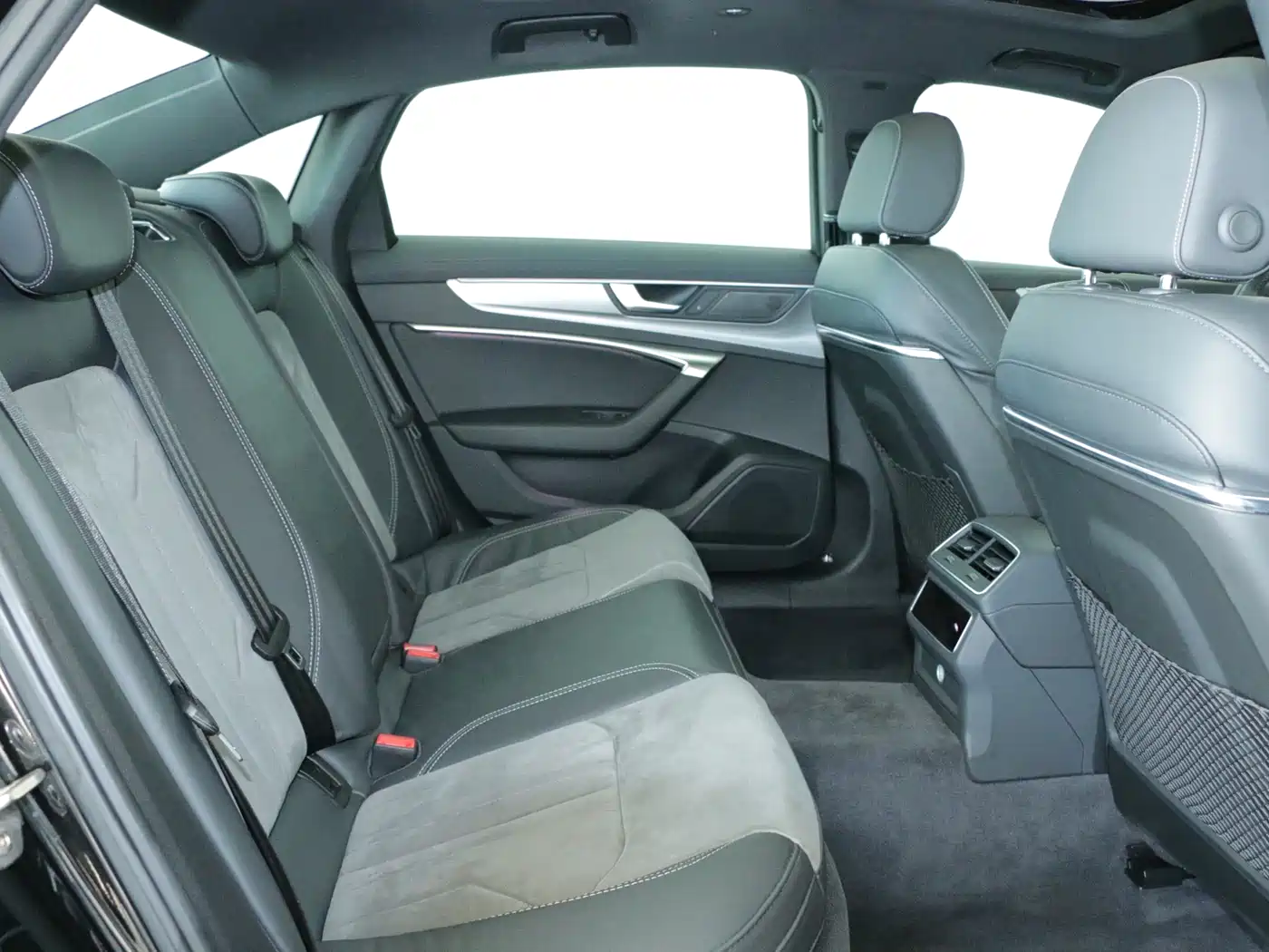 Audi A6L 2021 45 TFSI Exclusive Sport фото 8