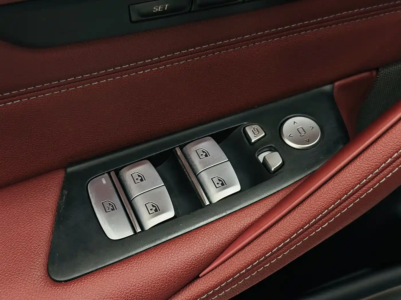 BMW 5 Series 2022 Model Second Facelift 525Li M Sport Package фото 15