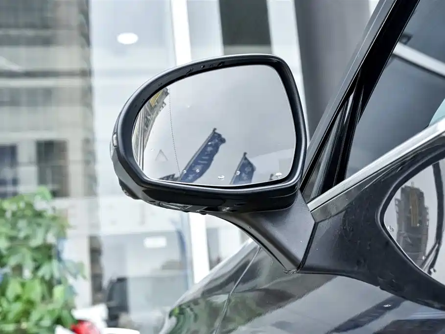 Mercedes-Benz GLC 2023 Facelift GLC 300 L 4MATIC Sport 5-Seater фото 17