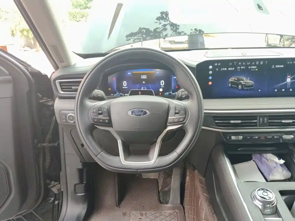 Ford Explorer 2025 2024 2.3T EcoBoost AWD Titanium Edition 6-Seater