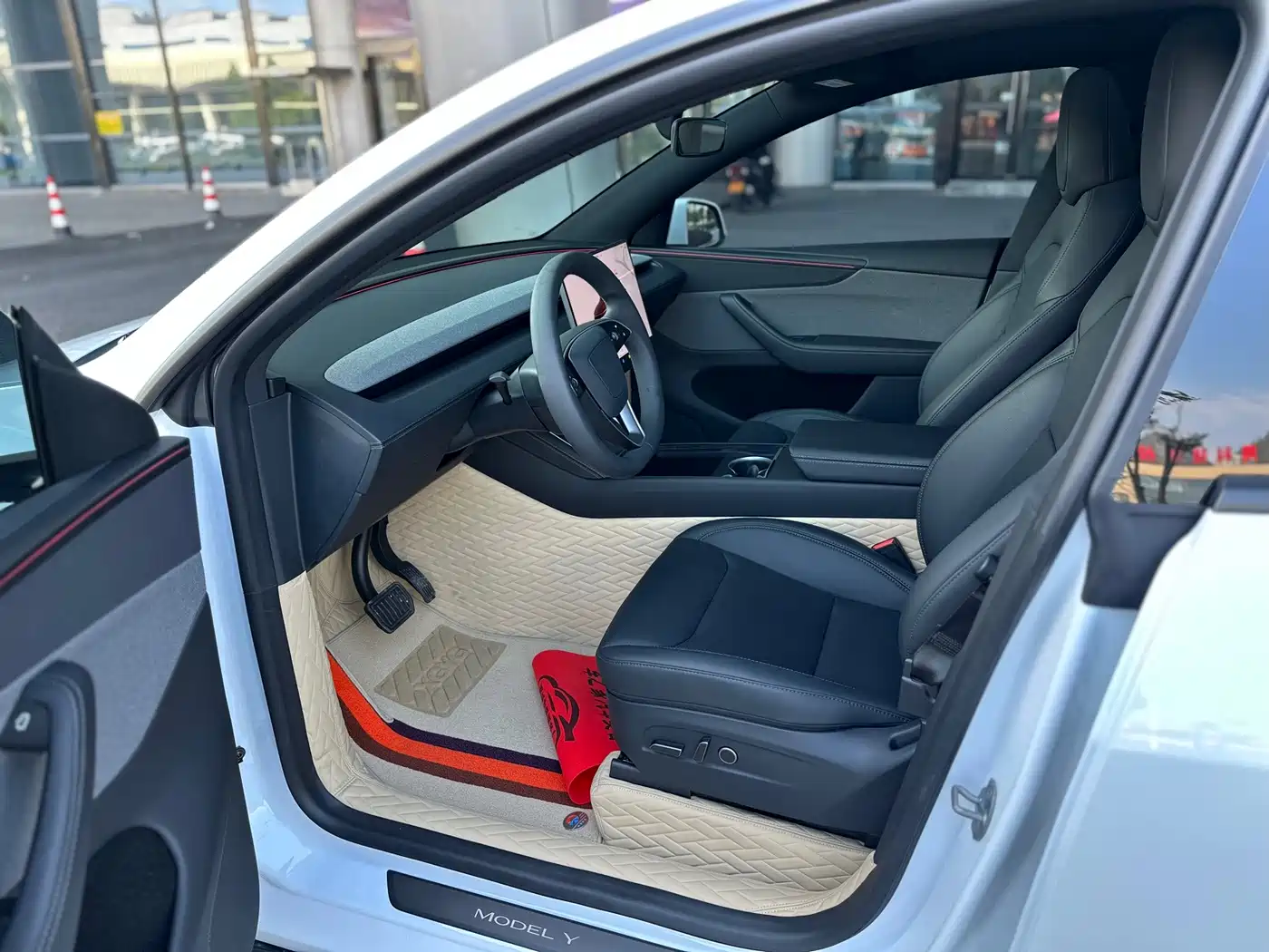 Tesla Model Y 2026 2025 Rear-Wheel Drive