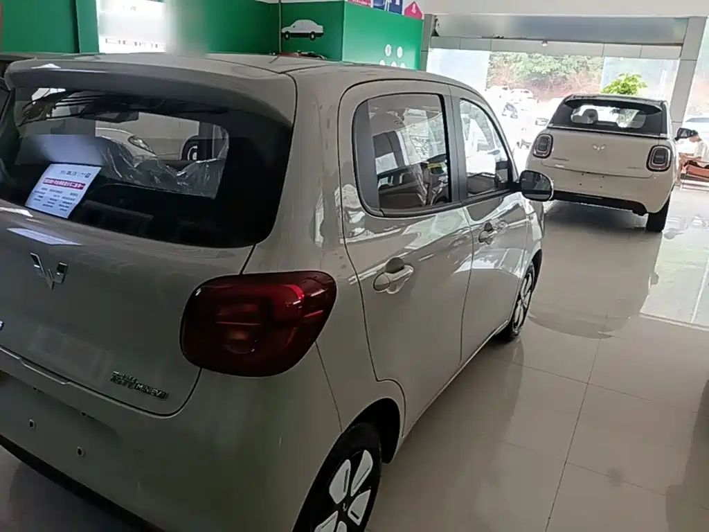 Wuling Motors Hongguang MINIEV 2026 2025 4-Door Advanced