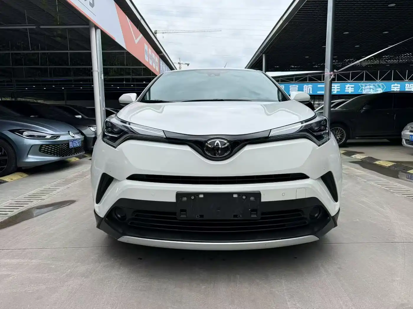Toyota IZOA 2020 2.0L Yi Chi Edition фото 2