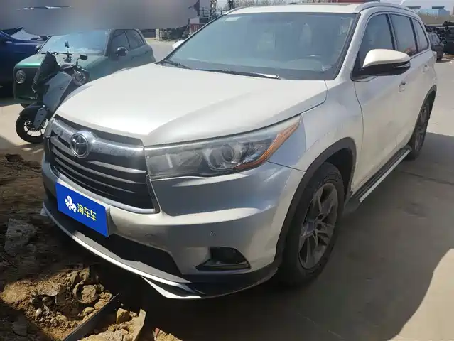 TOYOTA HIGHLANDER