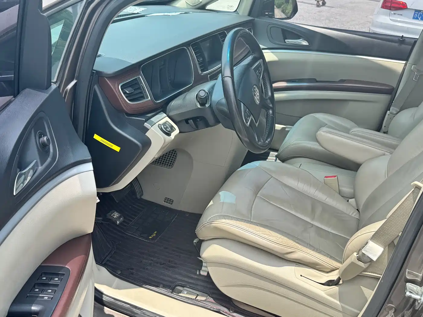Buick GL8 2014 2.4L LT Luxury Business Executive фото 6