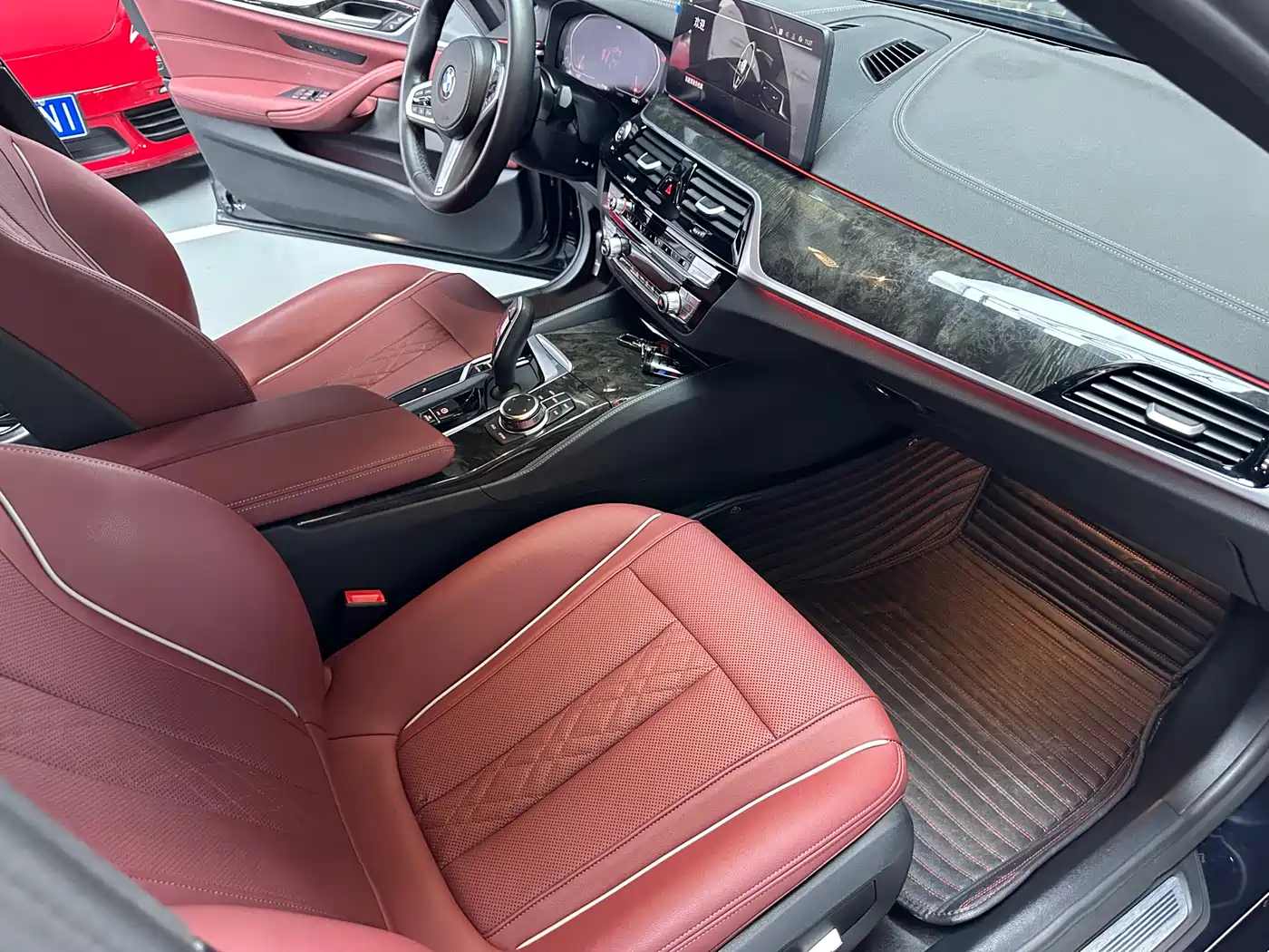 BMW 5 Series 2022 Model Second Facelift 525Li M Sport Package фото 9
