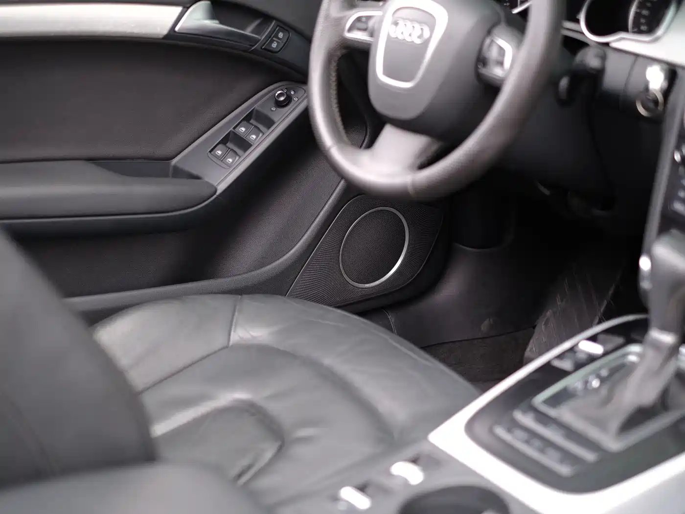 Audi A5 (Import) 2010 2.0TFSI Cabriolet фото 39