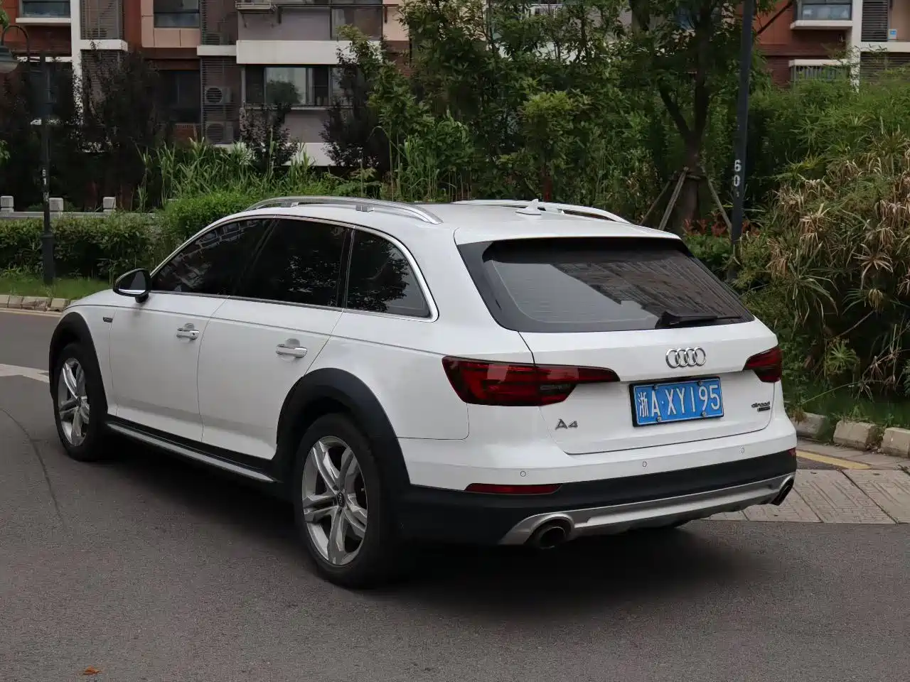 Audi A4 (Import) 2018 2017 45 TFSI allroad quattro Fashion