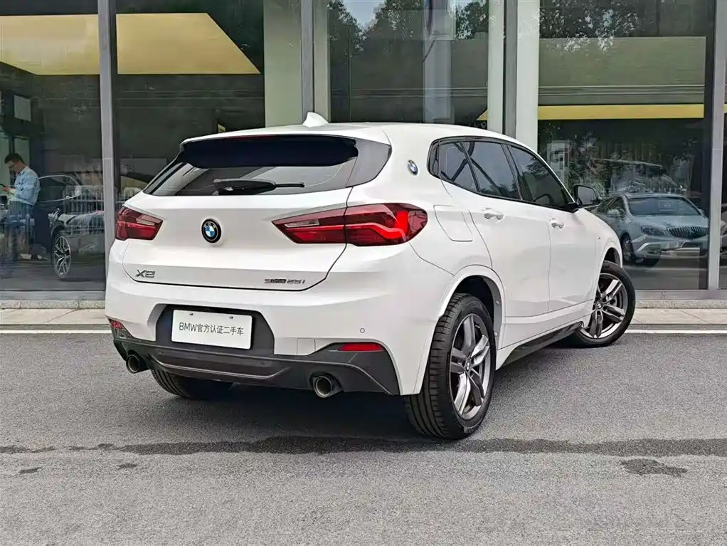 BMW X2 2023 sDrive25i M Sport Shadow Edition фото 6