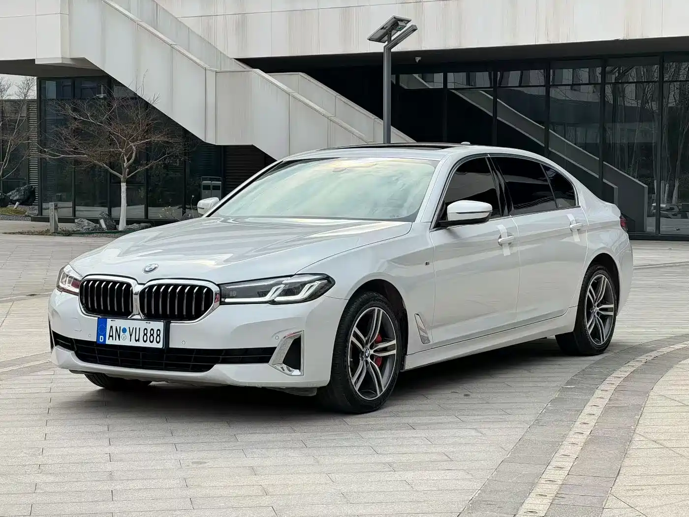 BMW 5-SERIES