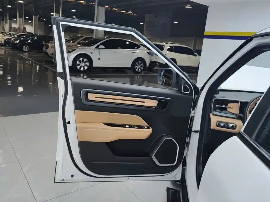 Geely ICON 2022 2023 1.5TD Chocolate Premium Edition