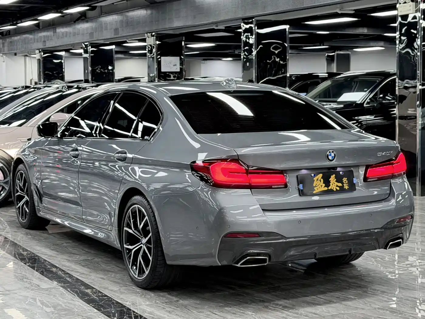BMW 5 SERIES