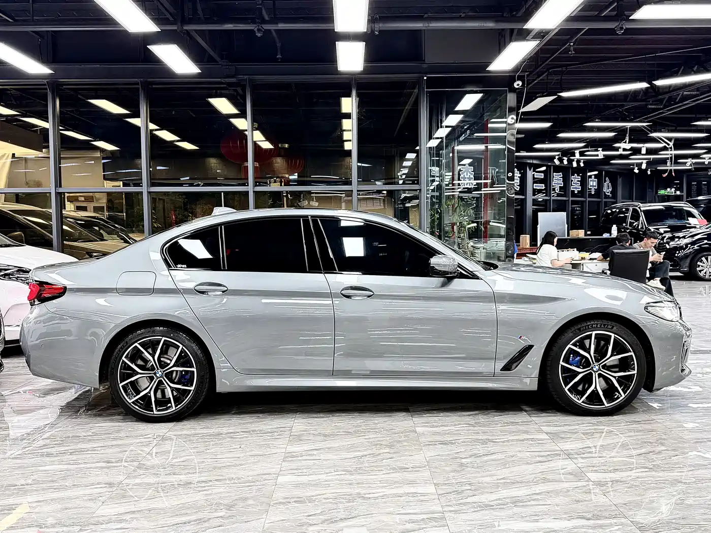 BMW 5 SERIES