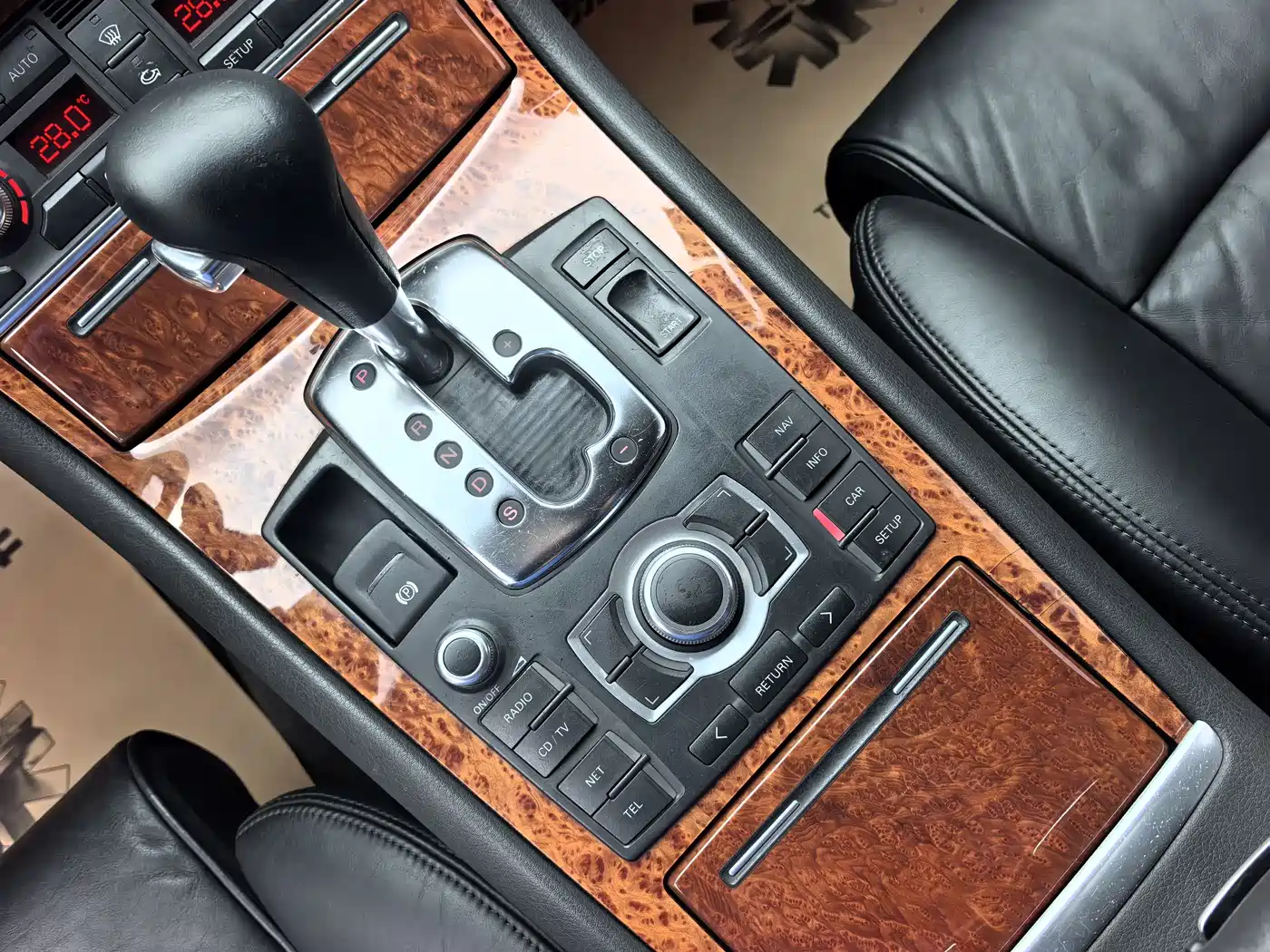 Audi A8 2004 A8L 4.2L фото 13