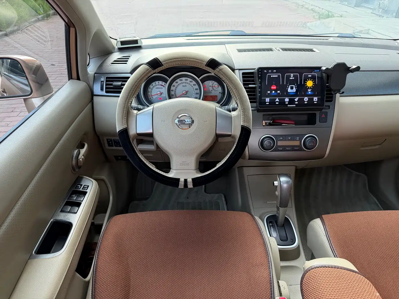 Photo 27 - Nissan Tiida